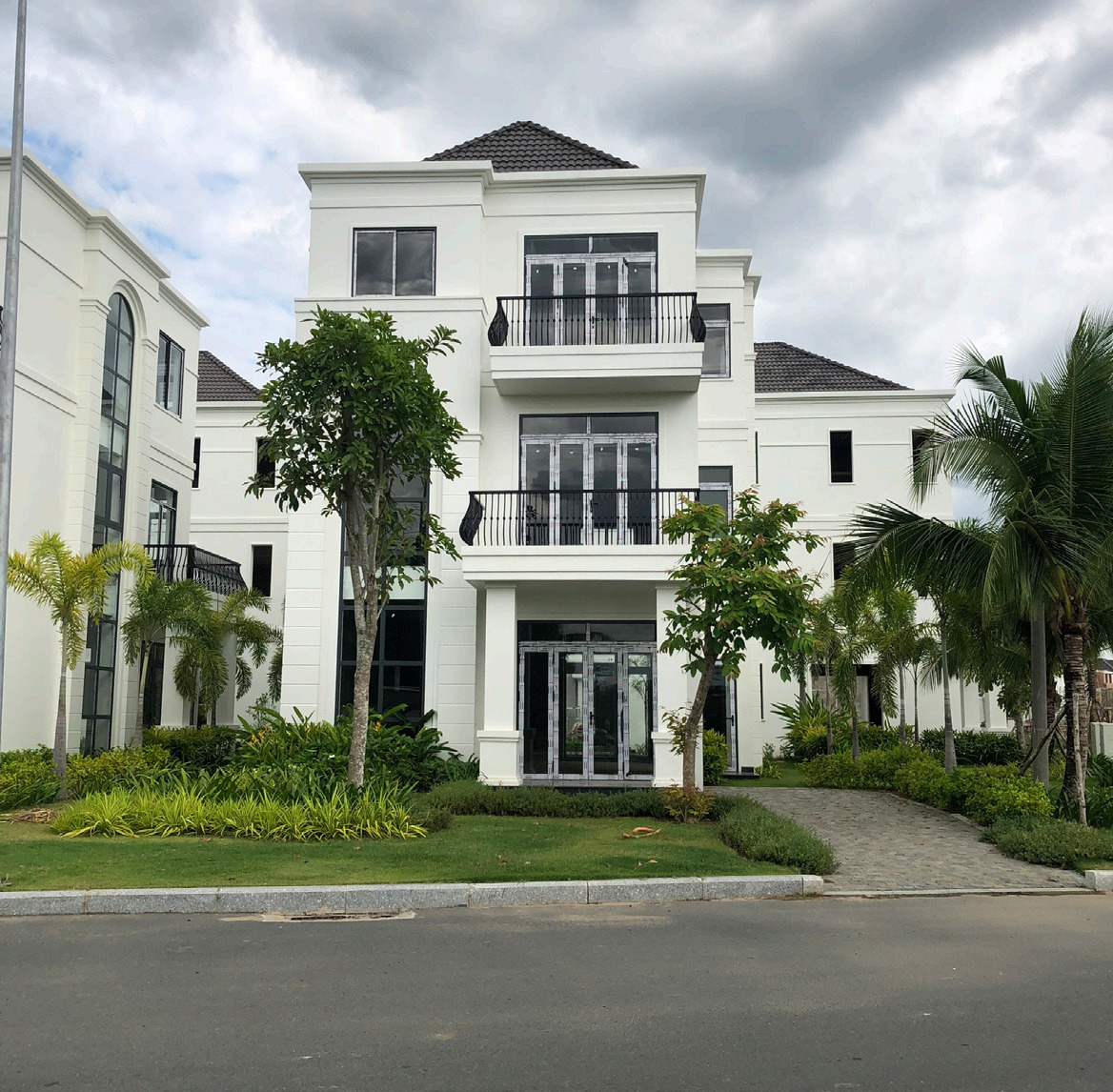 IMPERIA SAIGON PARK